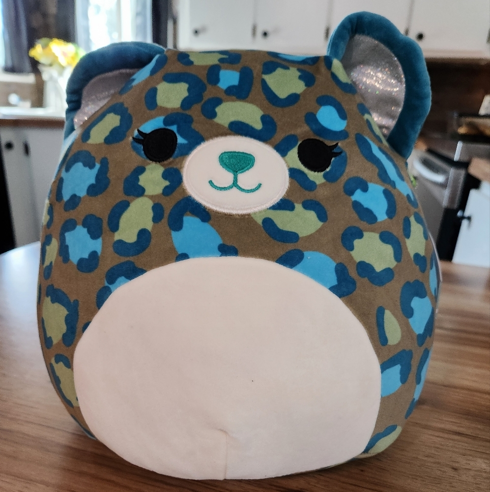 Squishmallows enos